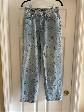 wild fable 90’s Relaxed Straight Denim Jeans with White Floral Print, Size 2